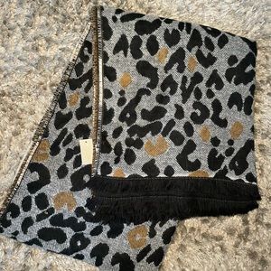 NWT blanket scarf